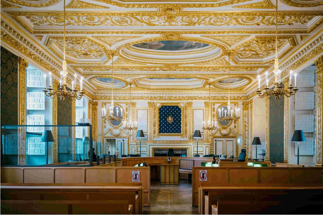 कानूनी दस्तावेज़ और चाबियाँ